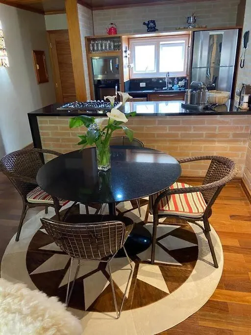 Apartamento D27 - Aconchego E Tranquilidade A Poucos Metros Do Capivari Campos do Jordão Brasil